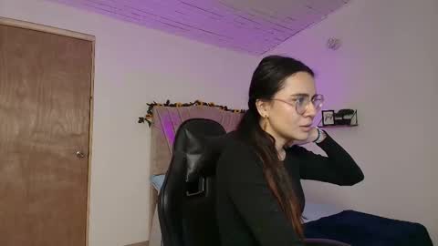   online show from September 29, 2:22 pm