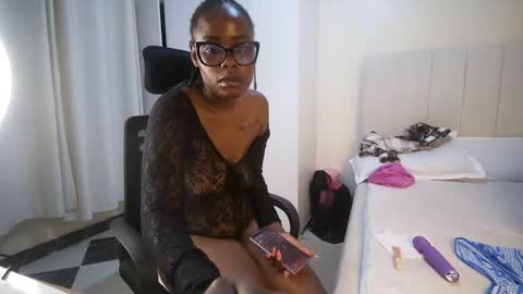 honey drop online show from May 3, 10:02 pm