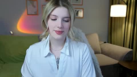 Lina online show from March 29, 7:35 pm