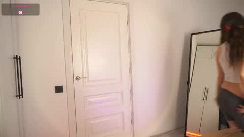 honey_pixie online show from November 15, 1:06 am