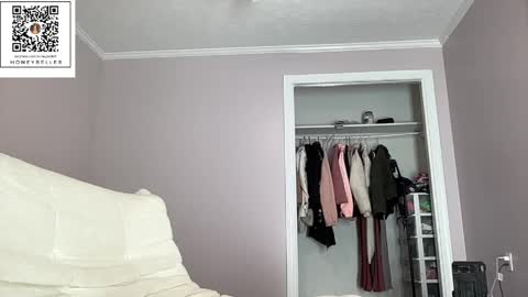 belle brunette online show from April 7, 12:40 pm