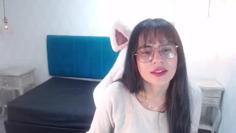 Emily online show from January 19, 3:08 pm