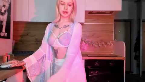 Lisa online show from October 13, 3:42 am