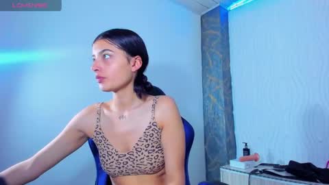 HONEY LUXE online show from May 20, 7:55 pm