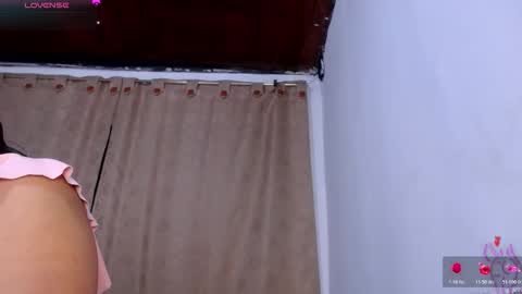 honeypussy3021 online show from March 9, 9:45 am