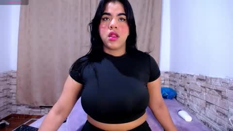 honeypussy3021 online show from March 15, 9:55 am