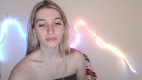 honeyveil online show from May 13, 12:11 pm