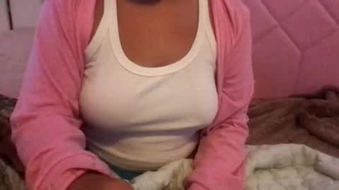honeyyy89 online show from May 17, 12:37 pm
