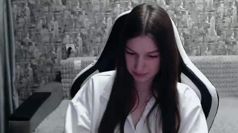 Nancy online show from February 27, 5:47 pm