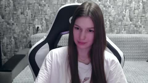 Nancy online show from January 7, 12:20 pm