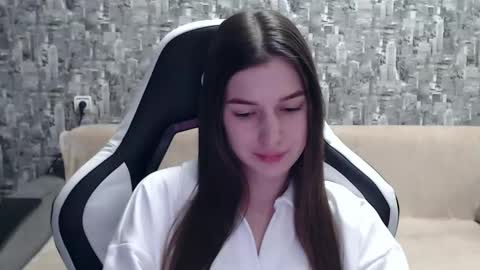 Nancy online show from January 19, 1:22 pm