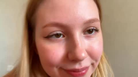 Audrey online show from May 15, 2:38 am