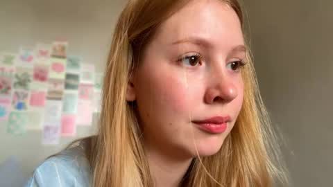 Audrey online show from May 19, 2:40 am