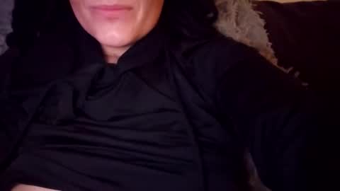 horneymomnextdoor online show from April 6, 8:32 pm