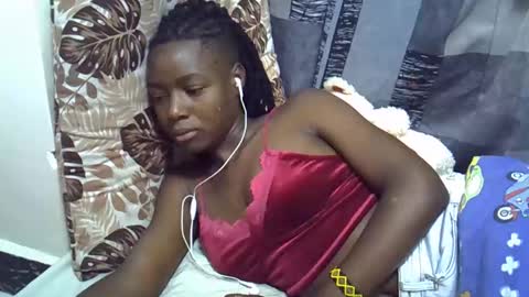 Leila online show from February 18, 4:39 pm