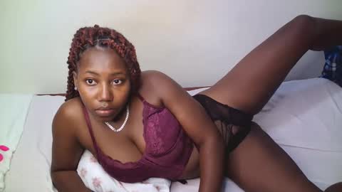 cutiey online show from March 8, 11:19 pm