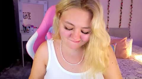 HornyCakee online show from October 9, 2:43 pm