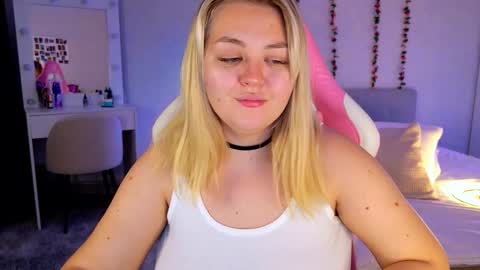 HornyCakee online show from November 12, 4:05 pm