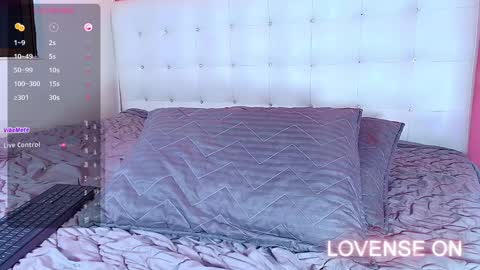 Valentina  online show from December 27, 12:34 pm