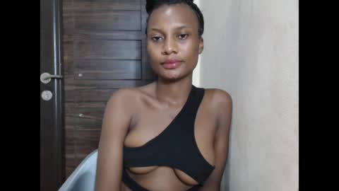hornyxmamacita online show from May 17, 7:57 pm