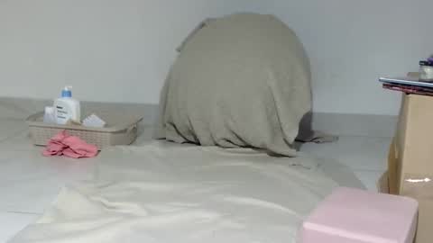 Sally silly wily online show from April 29, 11:32 pm