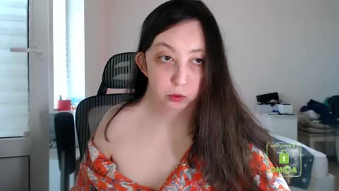 Lila online show from May 13, 3:18 pm