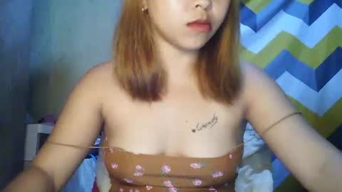 hot_asian69x online show from December 3, 6:54 pm