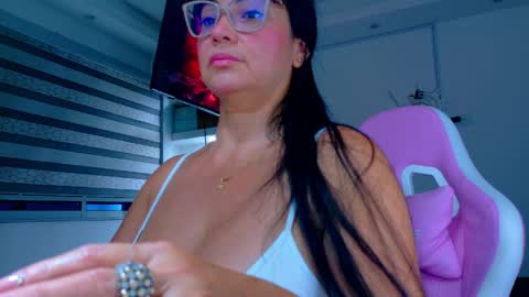 VALENTINA online show from May 5, 5:10 am