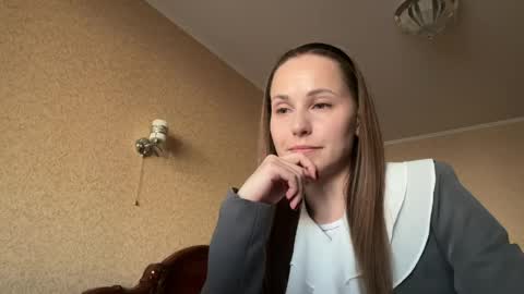 hot_chance_ online show from April 9, 12:10 pm