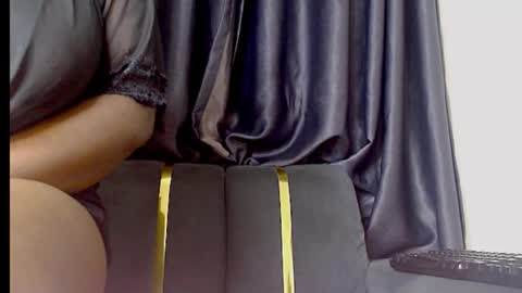 Vivian  online show from November 18, 7:26 pm