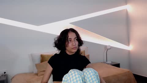 Alana online show from December 11, 8:39 pm