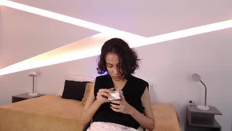 Alana online show from December 21, 9:15 pm