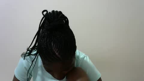 Snapshot of hot_lonnah chatting on March 10, 3:56 am LONNAH online show from March 10, 3:56 am