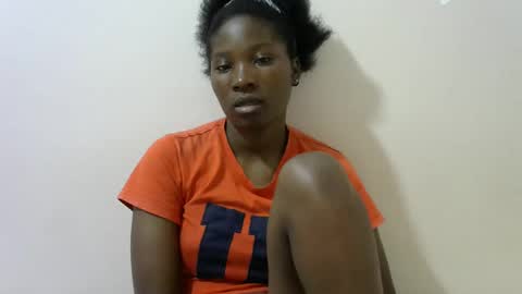 Snapshot of hot_lonnah chatting on February 28, 7:56 pm LONNAH online show from February 28, 7:56 pm