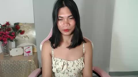 hot_pauline online show from May 20, 7:49 am