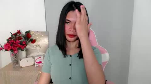 hot_pauline online show from May 16, 3:11 pm