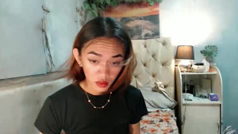 hot_petit69 online show from March 28, 6:13 am