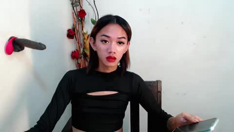 hot_petit69 online show from March 7, 4:19 am
