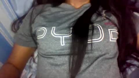 hot_quin11 online show from February 12, 11:51 pm