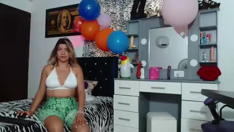 hot sexy bunny online show from May 6, 5:39 pm