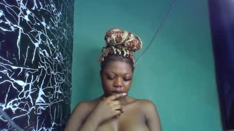 Snapshot of hot_stellaa chatting on February 10, 7:47 am Stella online show from February 10, 7:47 am