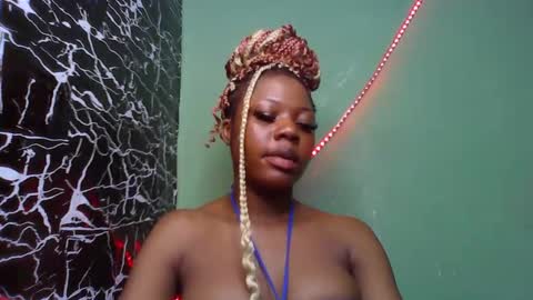 Snapshot of hot_stellaa chatting on February 9, 1:25 pm Stella online show from February 9, 1:25 pm