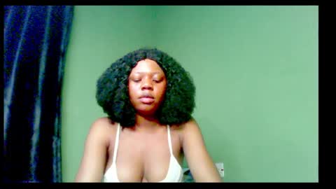 Snapshot of hot_stellaa chatting on January 20, 6:32 pm Stella online show from January 20, 6:32 pm