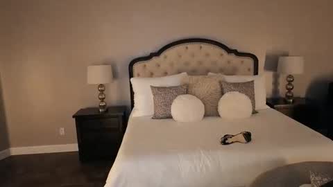 Hot Wife    hotwife sexy new milf highclass brunette bigboobs natural mature online show from May 31, 7:26 pm