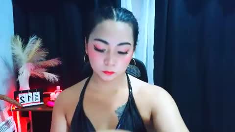 hot_xirene online show from July 12, 10:38 am