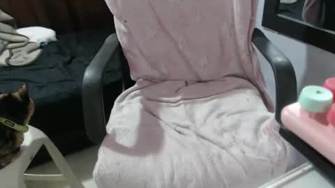 Hot and PowerHOPE U MISS ME online show from January 10, 5:56 am