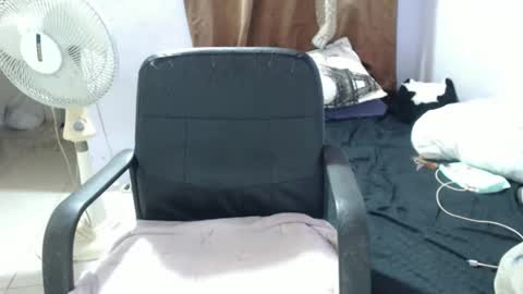 Hot and PowerHOPE U MISS ME online show from October 26, 3:57 am