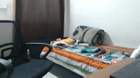 Hot and PowerHOPE U MISS ME online show from December 13, 4:33 am