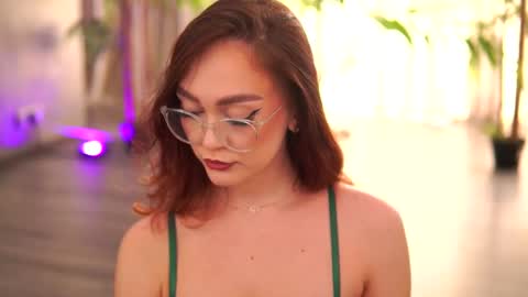 Anais online show from October 25, 8:55 am