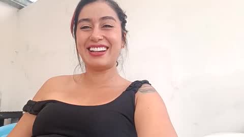 SECRET ROOM shhhhhh  make me very happy link AMAZON online show from April 30, 8:57 pm